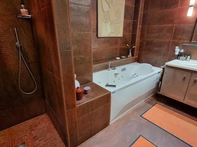 Appartement - 106 m² - 4 pièces