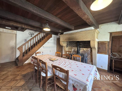 Maison - 204 m² - 6 pièces