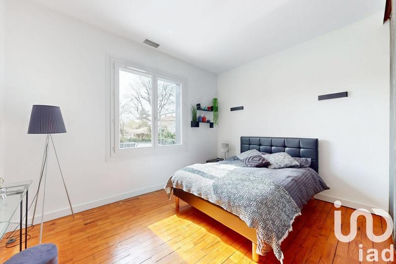 Maison - 223 m² - 9 pièces