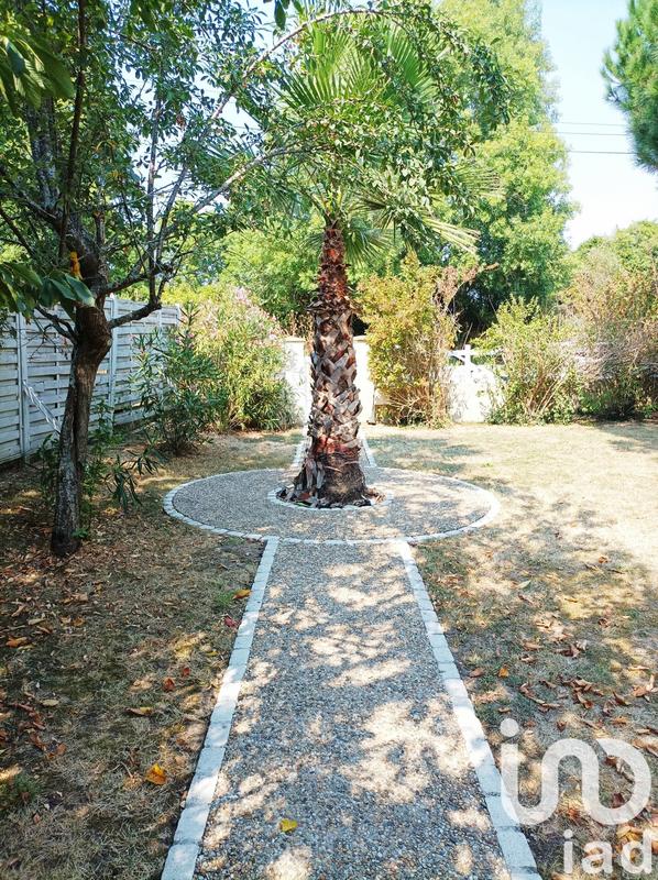 Maison - 265 m² - 9 pièces