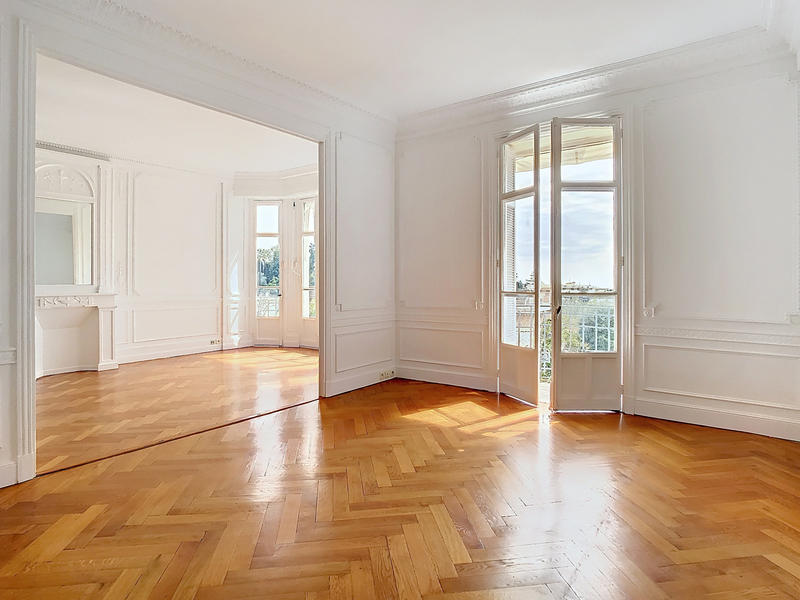 Appartement - 140 m² - 3 pièces