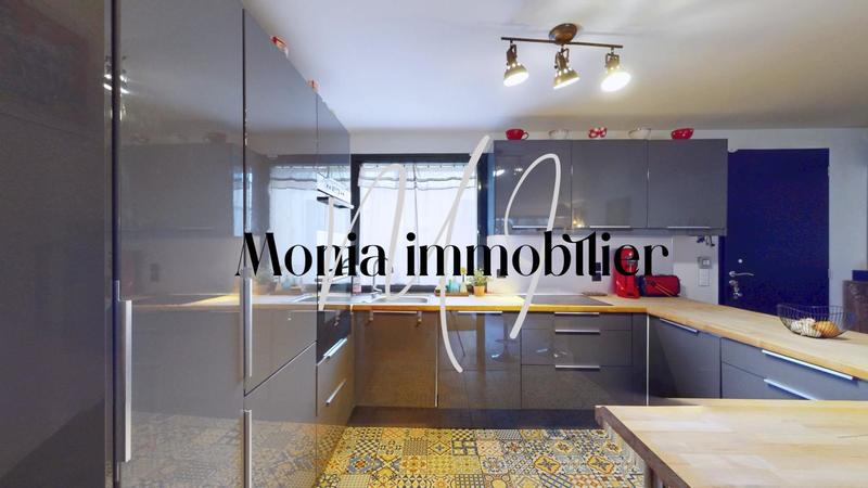 Pavillon - 130 m² - 6 pièces