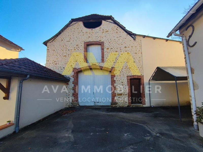 Propriété - 264 m² - 8 pièces