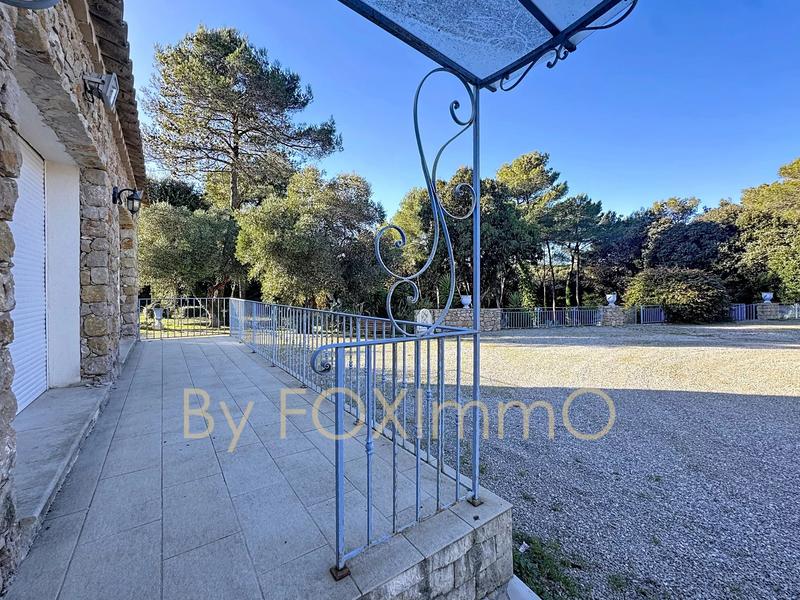 Propriété - 344 m² - 7 pièces