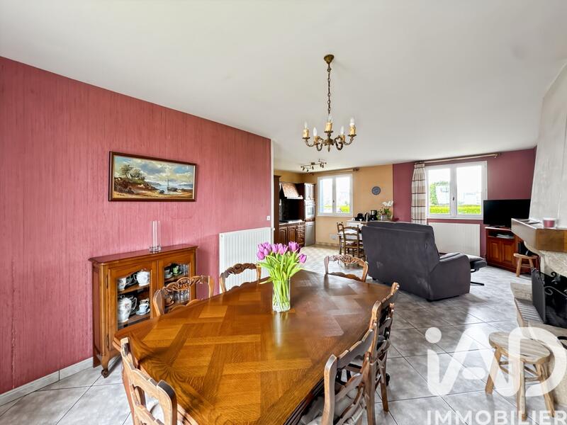 Maison - 99 m² - 4 pièces