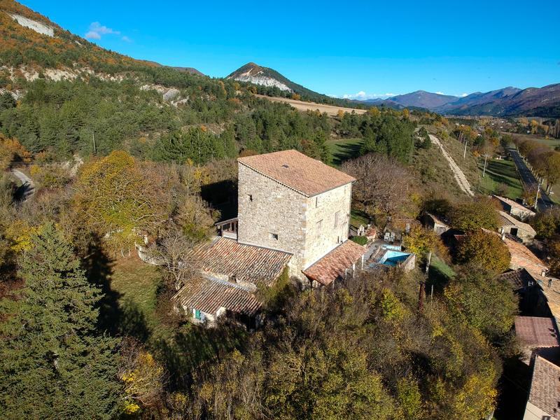 Château - 201 m² - 8 pièces