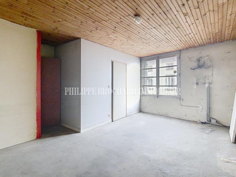 Local d'activités - 104 m²