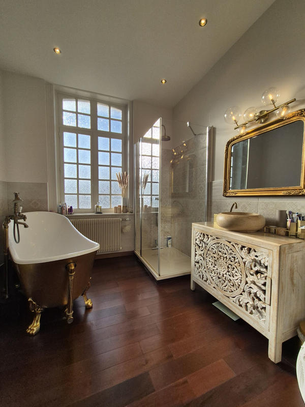 Maison - 310 m² - 10 pièces