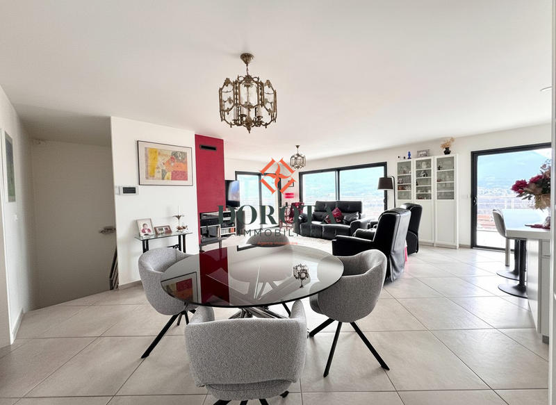 Maison contemporaine - 148 m² - 6 pièces