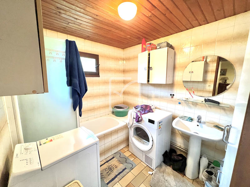 Maison - 245 m² - 11 pièces