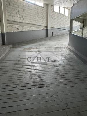 Entrepôt - 2 239 m²