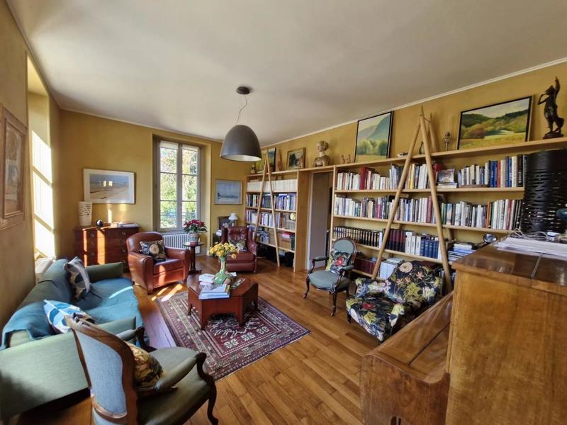 Maison de ville - 200 m² - 8 pièces