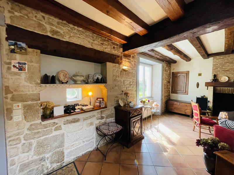 Maison - 220 m² - 5 pièces