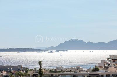 Appartement - 105 m² - 4 pièces