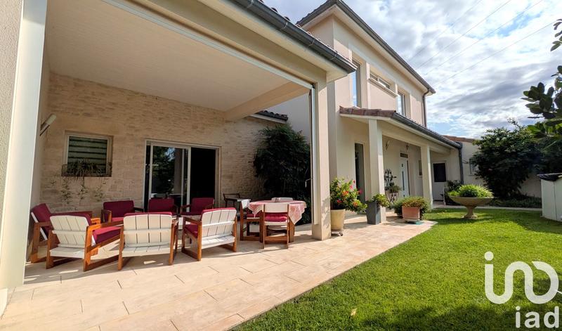 Maison - 218 m² - 6 pièces