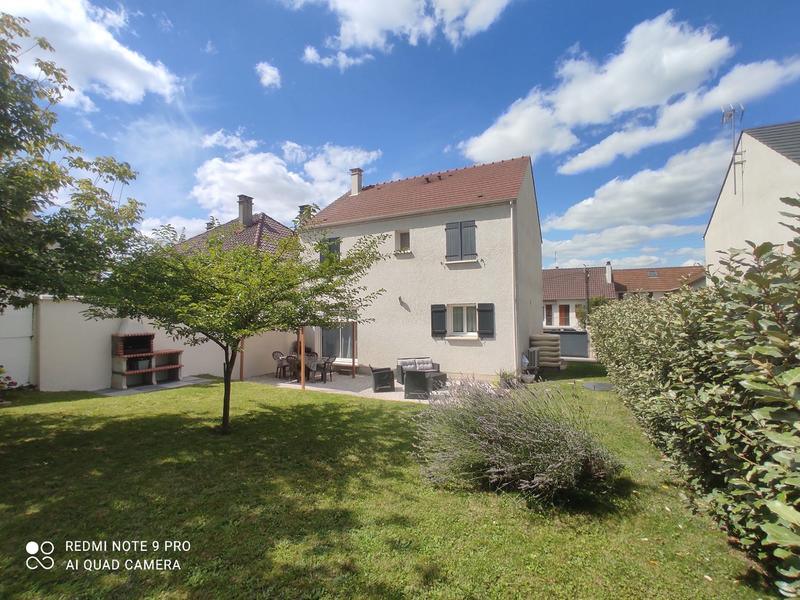 Maison - 105 m² - 5 pièces