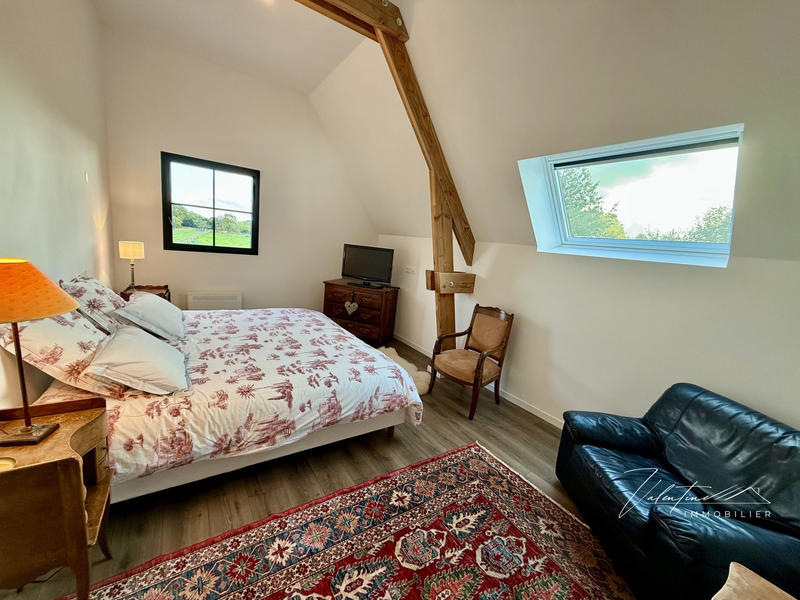 Maison - 277 m² - 8 pièces