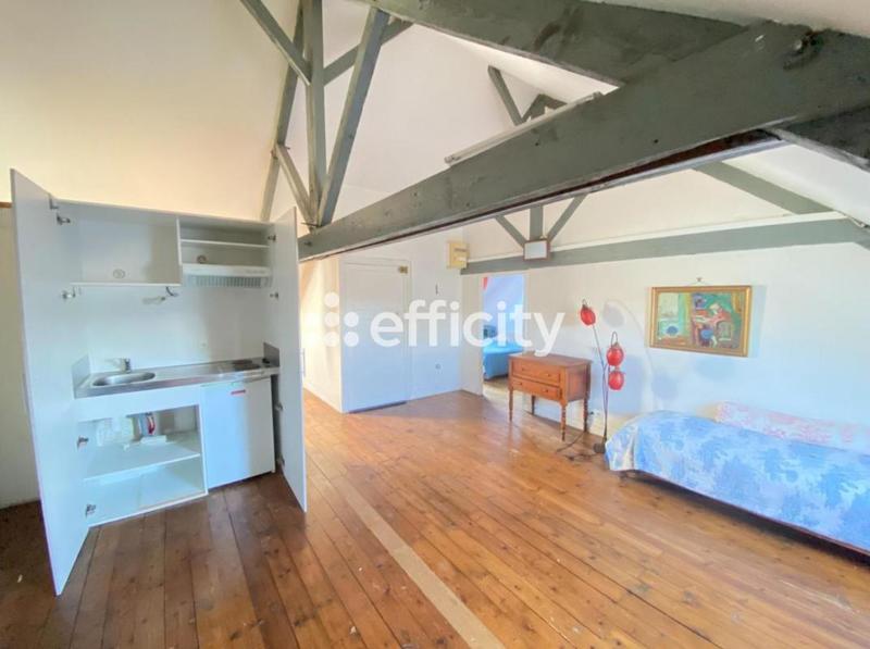 Appartement - 198 m² - 10 pièces