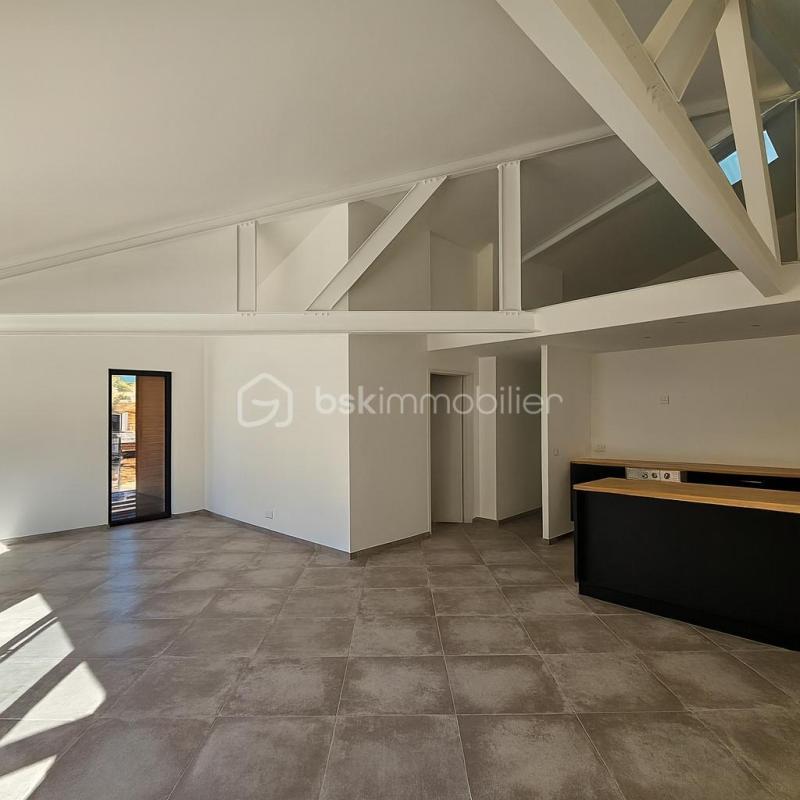 Appartement - 79 m² - 3 pièces