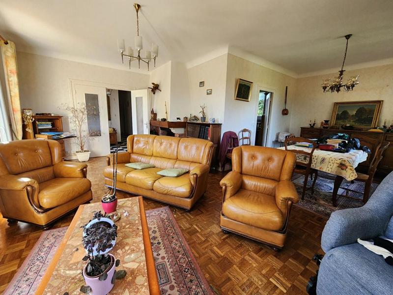 Maison - 102 m² - 5 pièces