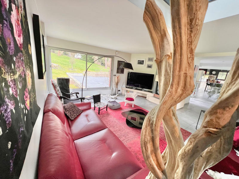 Propriété - 215 m² - 8 pièces