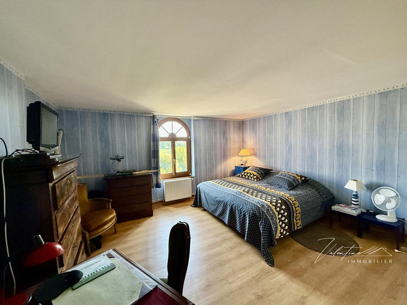 Maison - 361 m² - 14 pièces