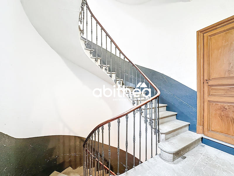 Appartement - 190 m² - 5 pièces