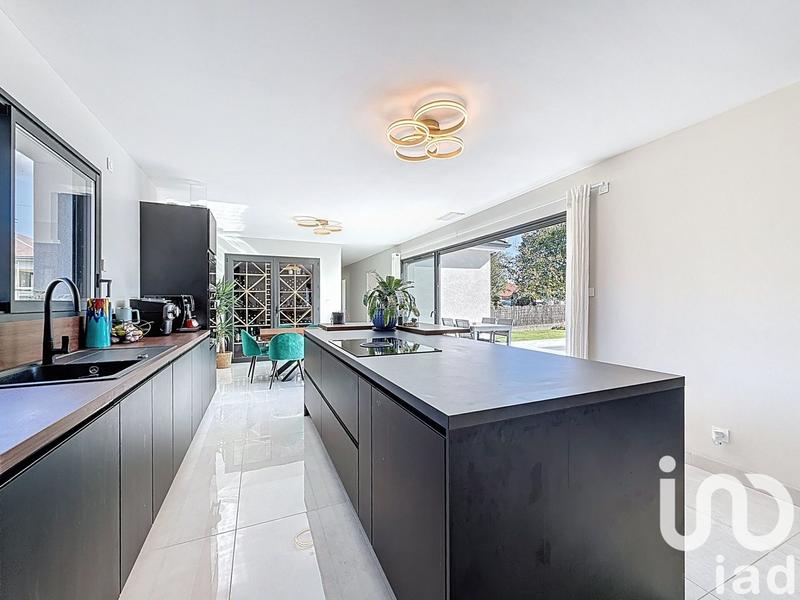 Maison - 140 m² - 5 pièces