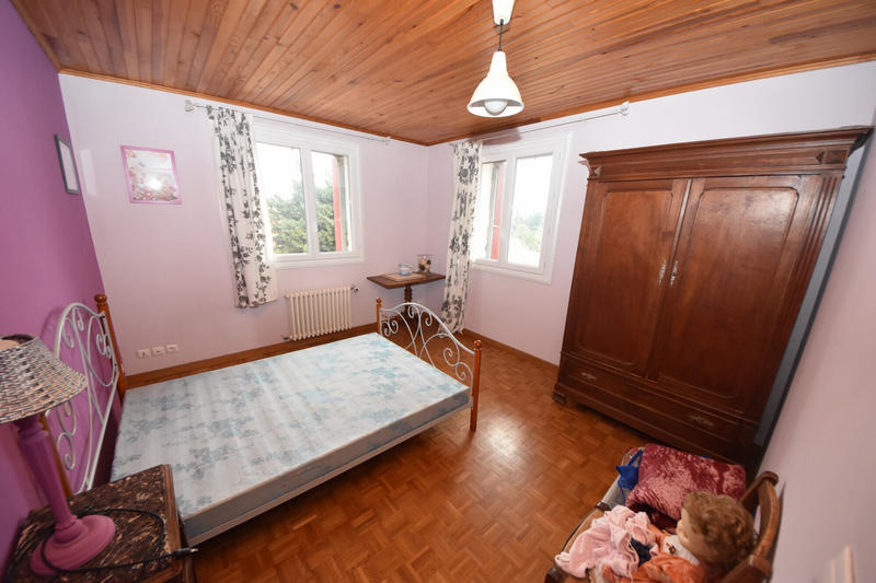 Maison - 220 m² - 7 pièces