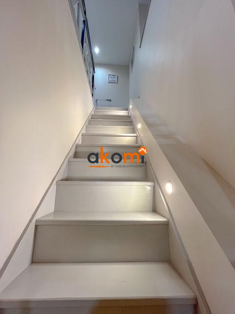 Maison - 163 m² - 4 pièces