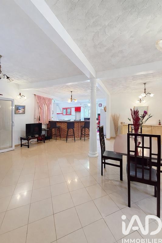 Maison - 174 m² - 8 pièces