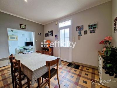 Maison - 138 m² - 6 pièces