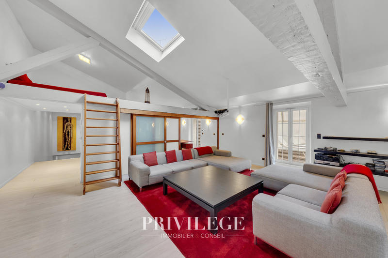 Appartement - 160 m² - 4 pièces