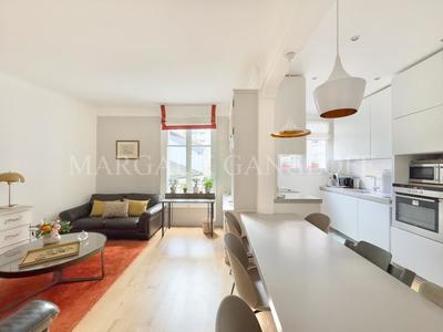 Appartement ancien - 75 m² - 4 pièces