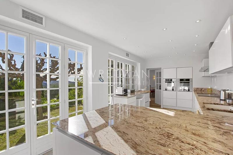 Immeuble mixte - 826 m²