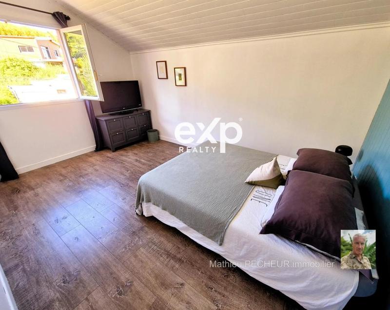 Maison - 269 m² - 10 pièces