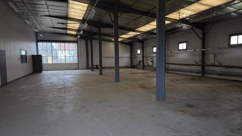 Entrepôt - 118 m²