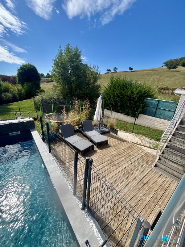 Maison traditionnelle - 105 m² - 4 pièces