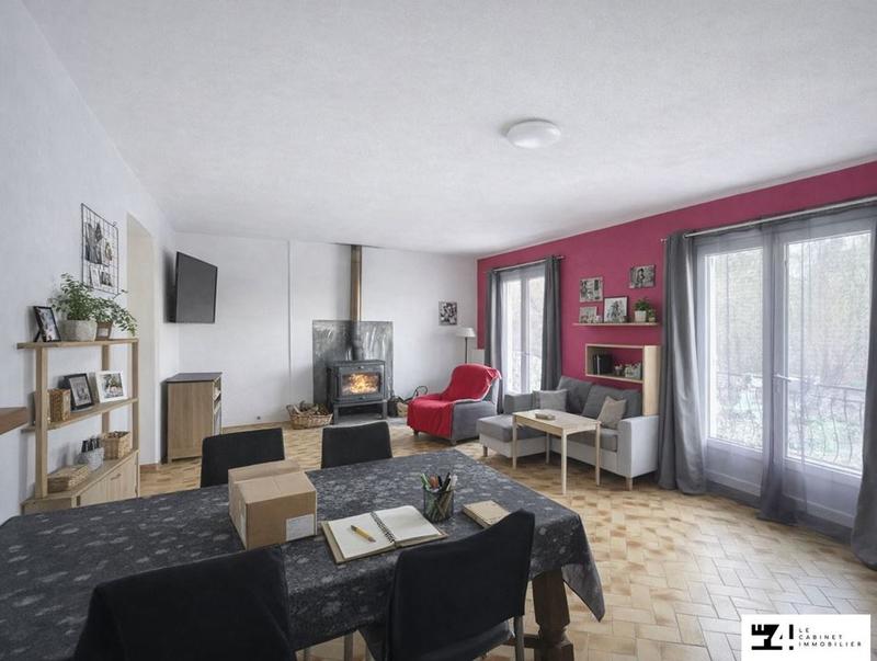 Maison traditionnelle - 108 m² - 4 pièces