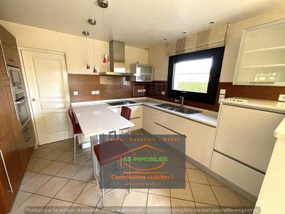 Maison - 177 m² - 6 pièces