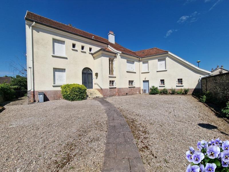 Maison bourgeoise - 300 m² - 10 pièces