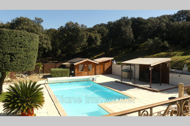 Villa - 162 m² - 6 pièces