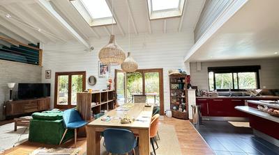 Maison de bois - 160 m² - 6 pièces
