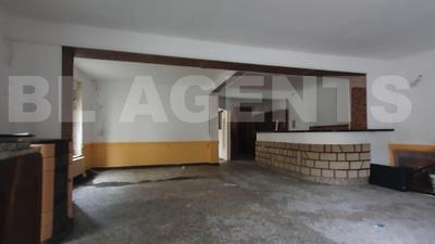 Maison - 250 m² - 8 pièces