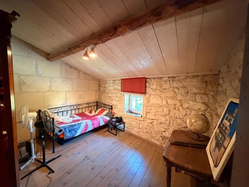 Maison - 220 m² - 6 pièces