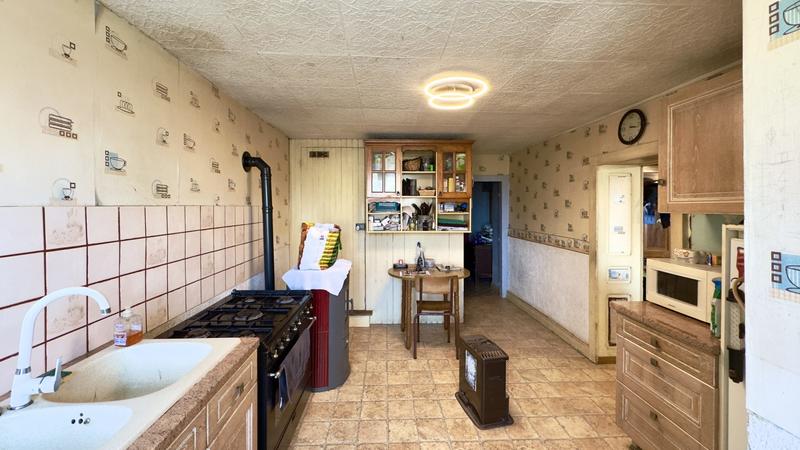 Maison - 200 m² - 3 pièces