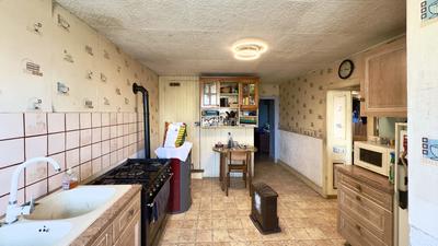 Maison - 200 m² - 3 pièces