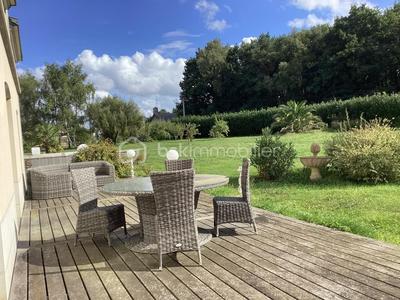 Demeure - 310 m² - 10 pièces