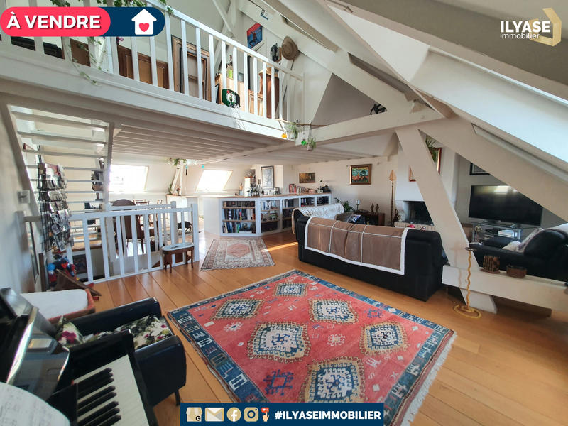 Triplex - 203 m² - 6 pièces