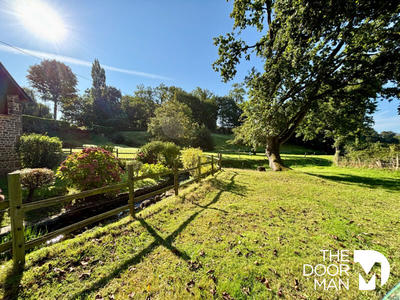 Propriété - 150 m² - 8 pièces